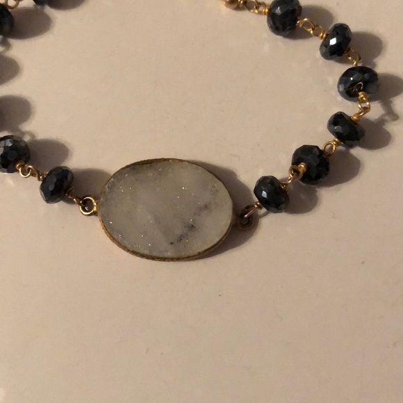 Druzy white stone gold bracelet - Picture 2 of 5
